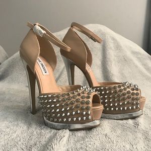 RARE Steve Madden Obstcl-S Studded Nude Heels 5.5